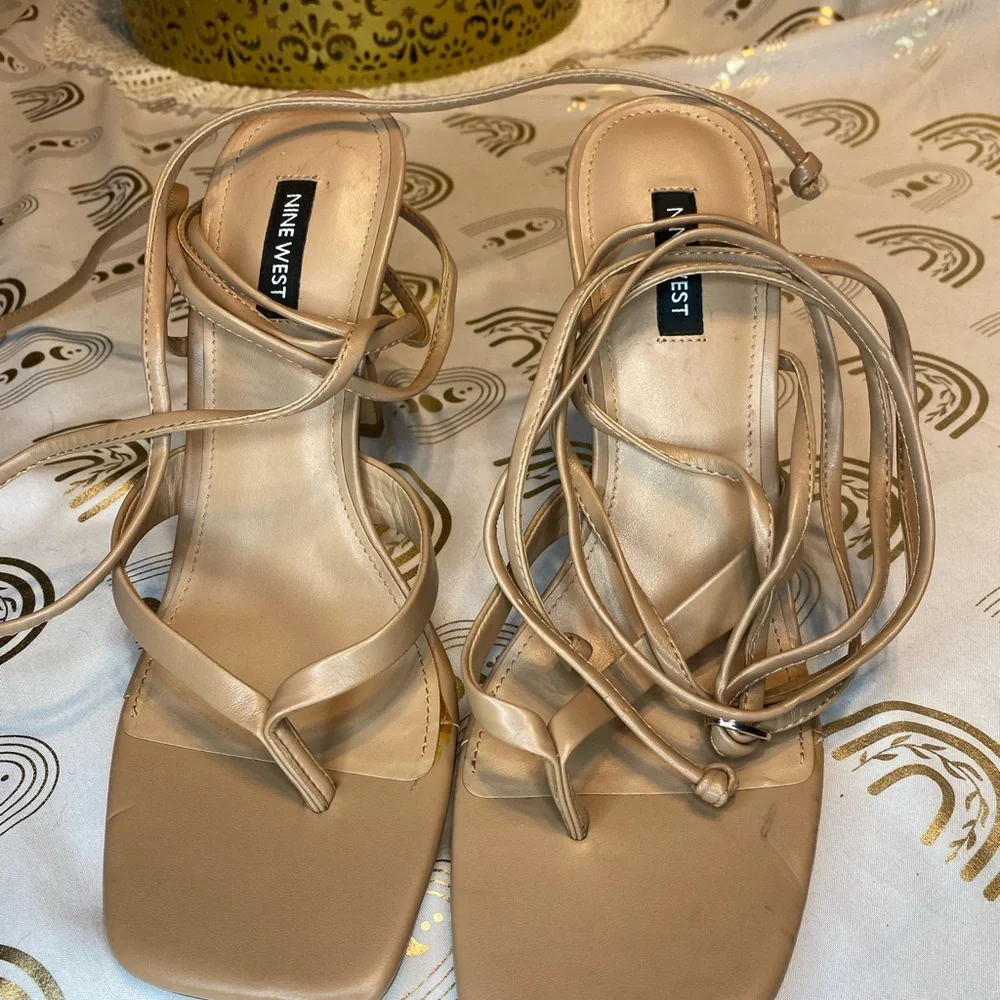 Nine West Tan Heels Modern Sophisticated Design